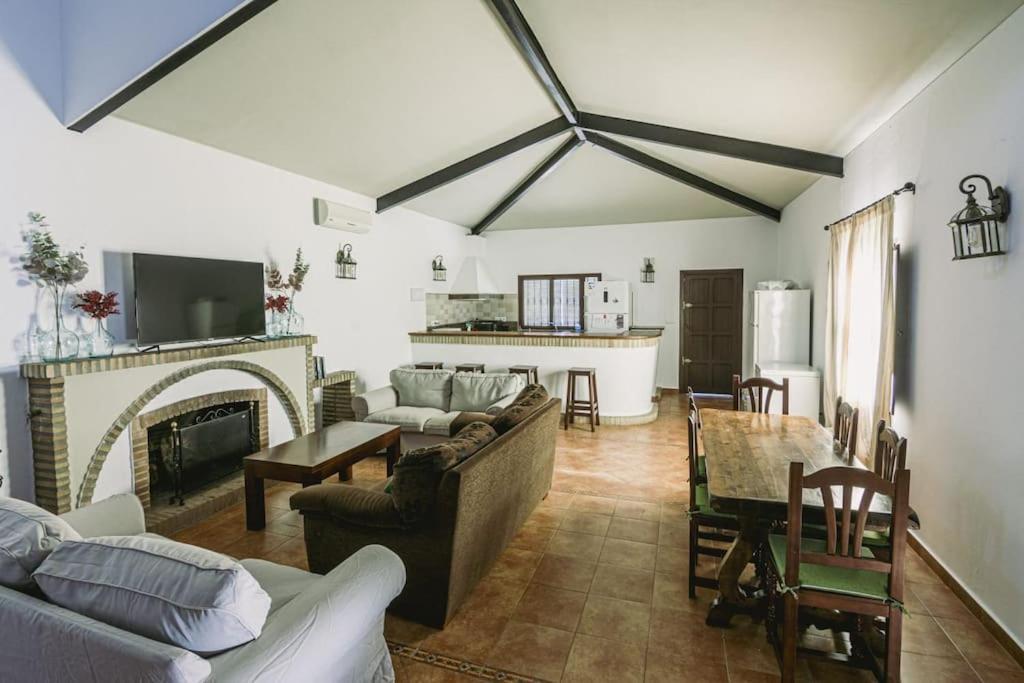 Finca Campo Alegre Villa Utrera Eksteriør billede